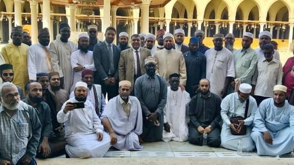 "أكاديمية الأزهر العالمية" تنظم "زيارة ميدانية" للأئمة والدعاة الوافدين إلى مجمع الأديان بمصر القديمة