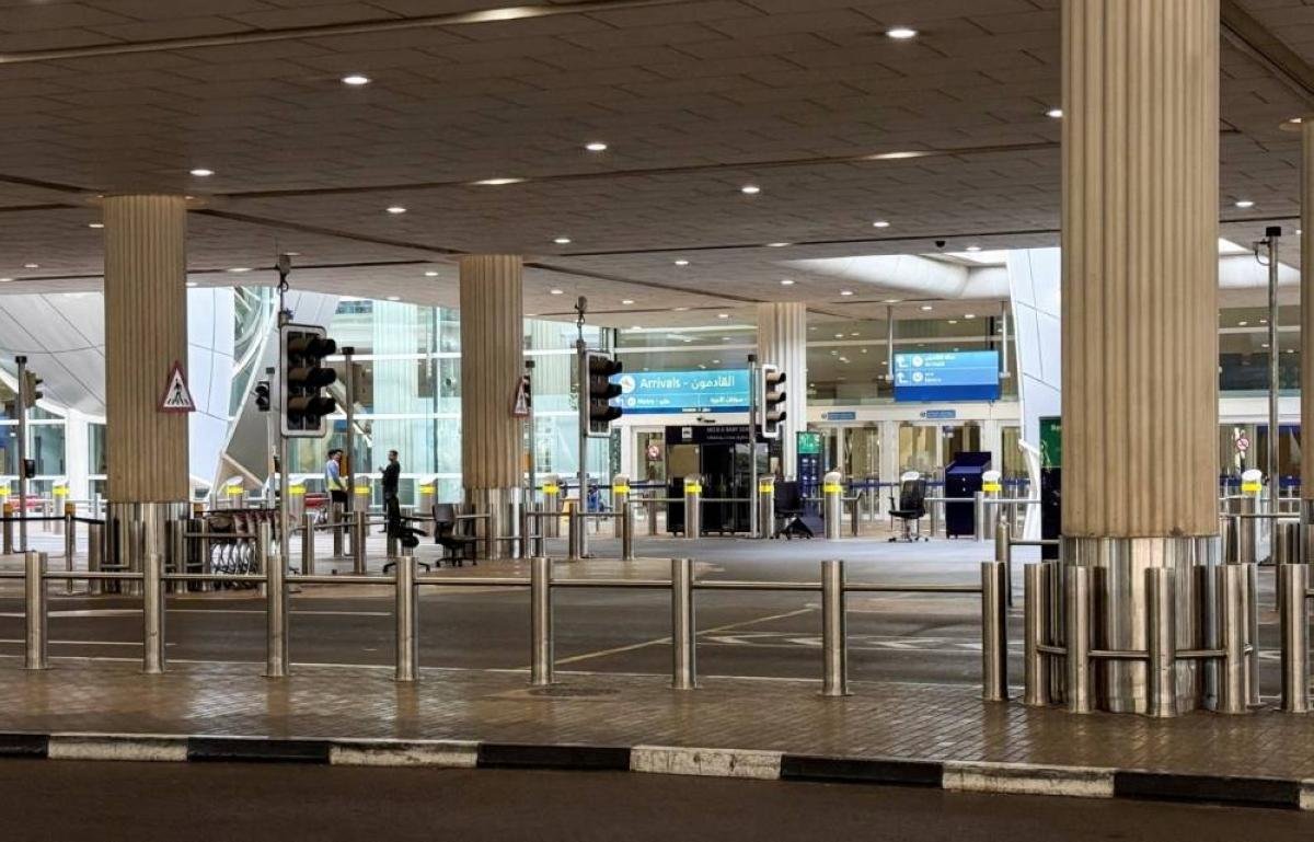 Dubai's DXB first-half passeng...