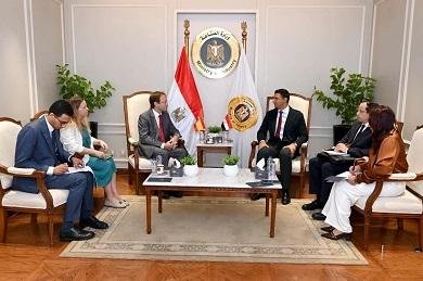 وزير الصناعة: نستهدف جذب الشرك...