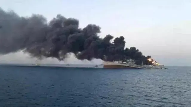 الخامسة خلال أسبوعين.. حريق في سفينة تجارية بالبحر الأسود