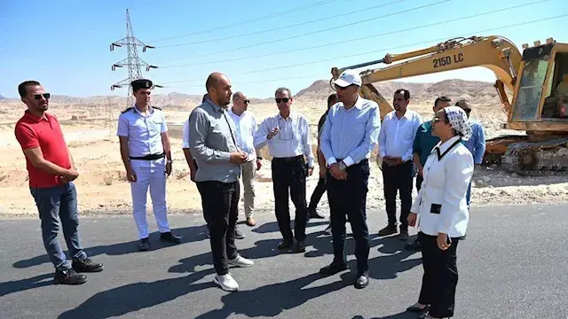 محافظ جنوب سيناء يتفقد أعمال ح...