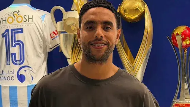 محمد الشيبي يحصد جائزة أفضل لا...