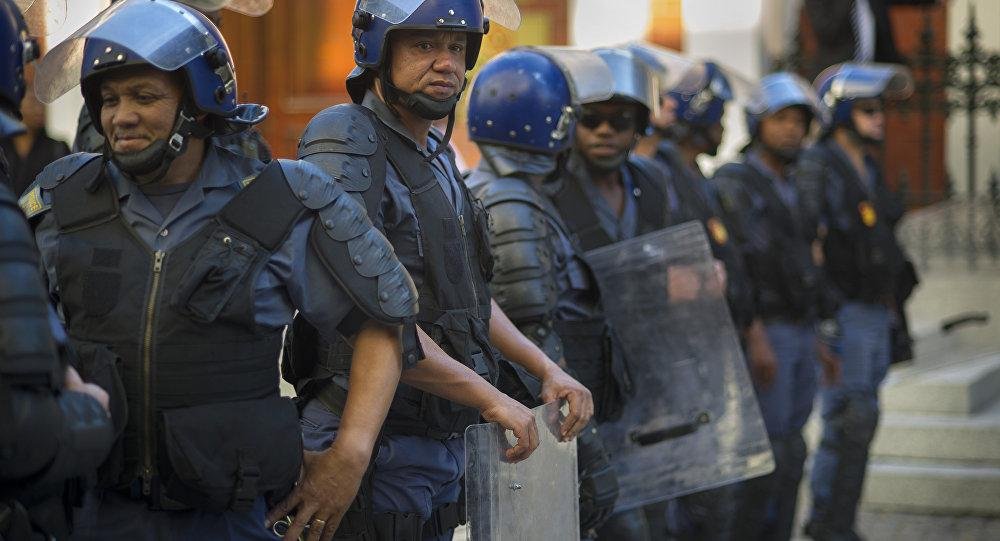 شرطة جنوب أفريقيا: مقتل 11 شخصا وإصابة 3 في إطلاق نار جماعي بأحد المنازل