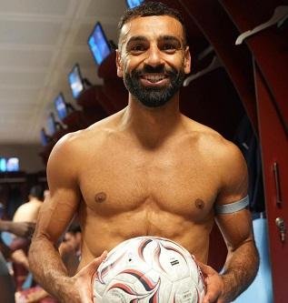 محمد صلاح يحتفل بالهاتريك الأول مع طرابزون سبور