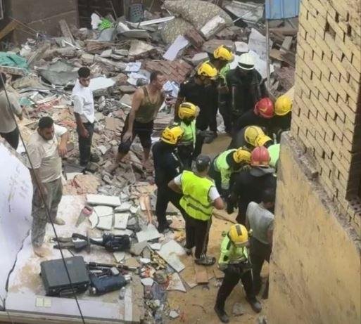 مأساة «أمنية» تحت أنقاض عقار حدائق القبة.. تصارع من الموت وفقدت والديها وطفليها