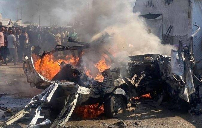 شهيد و16 مصابا بغارة إسرائيلية استهدفت سيارة بحي الشيخ عجلين في مدينة غزة