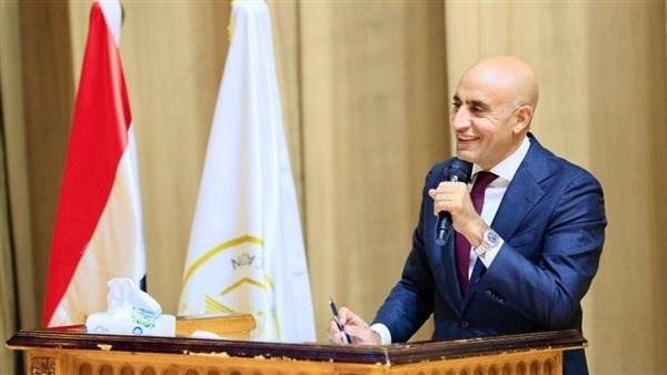 الاستعانة بمعلمين بالحصة لسد عجز مدرسي الدين المسيحي بأسيوط.. وإقرار بعدم المطالبة بالتعيين