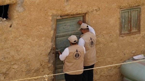 «بيت الزكاة والصدقات» ينتهي من توزيع كراتين مواد غذائية ولحوم وملابس وكراسي لذوي الهمم بواحتي سيوة والجارة