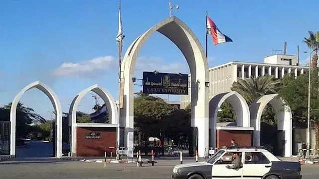عميد علوم أسيوط يكشف تفاصيل وا...