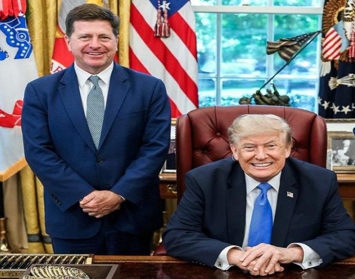 ترامب يعين مدير الاستخبارات الوطنية جاي كلايتون لقيادة فريق عمل اتحادي جديد للذكاء الاصطناعي
