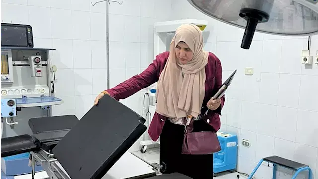 ضبط منتحل صفة "استشاري عظام" و...