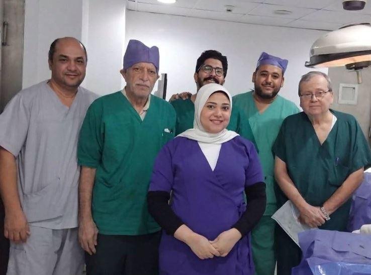 استغرقت 4 ساعات.. إنقاذ مريض فشل كلوي من خطر انفجار تمدد شرياني وإنشاء وصلة غسيل جديدة بالذراع