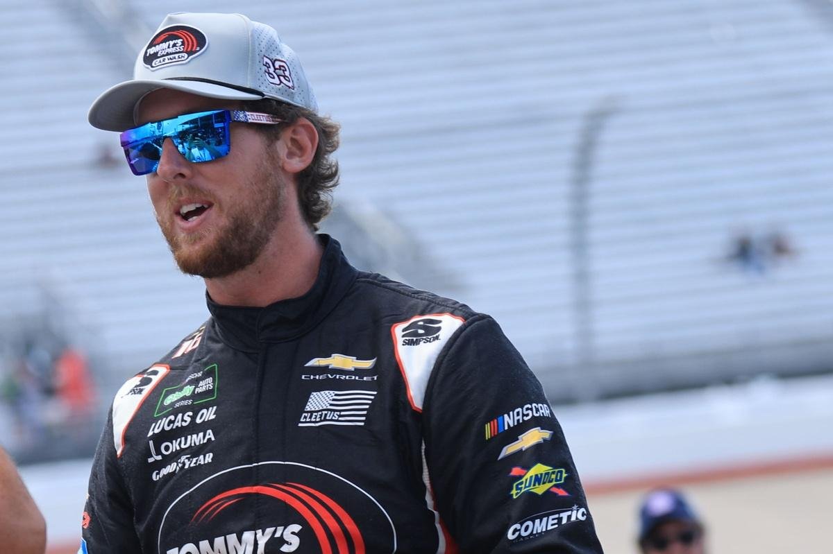 Dale Jr. defends Cleetus McFar...