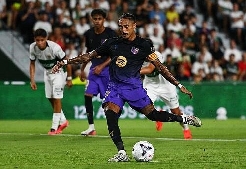 رافينيا: رفضت عرضا من السعودية كاد أن يغير حياة عائلتي