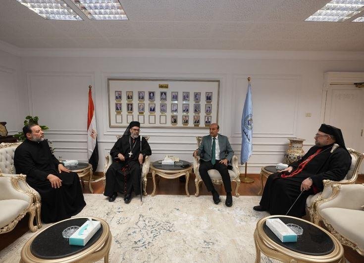 محافظ أسيوط يوجه بتسريع توفيق أوضاع الكنائس والمباني الخدمية