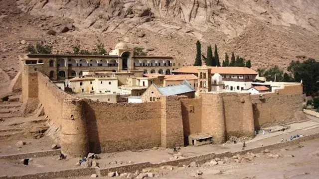 دير سانت كاترين: موافقة رسمية على العقد لإنهاء النزاع القضائي