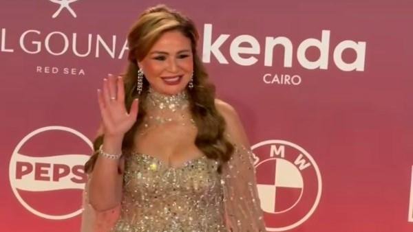 ليلى علوي وإلهام شاهين تخطفان الأنظار في افتتاح مهرجان الجونة