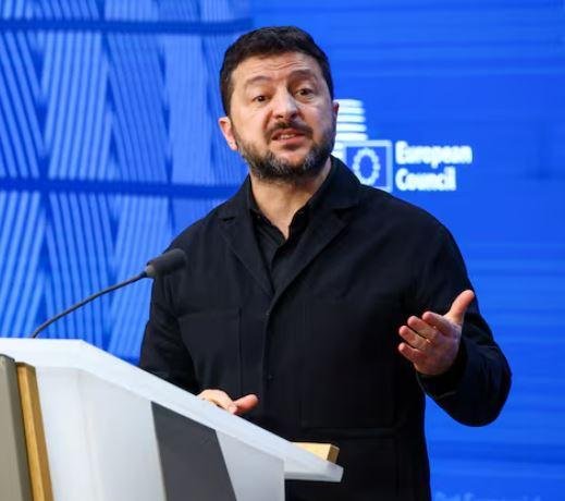 زيلينسكي: خدمة الإنترنت الفضائي ستارلينك ما زالت لا تعمل بكامل طاقتها