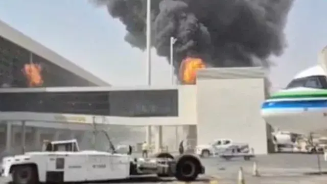 "بلد الحرمين في القلب".. مصريون يتضامنون مع السعودية بعد الهجمات على مطار الرياض