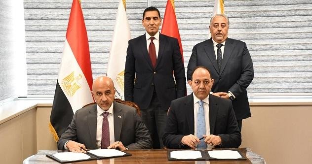 وزير الرياضة يشهد توقيع بروتوكول مع روابط الرياضية لدعم الأبطال والاتحادات