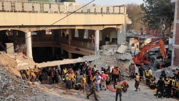 ارتفاع حصيلة ضحايا الهجوم على مركز للشرطة في باكستان إلى 31 قتيلاً