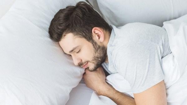 دعاء النوم الذي أوصى به النبي في حالة الأرق.. كلمات نبوية تريح القلب والنفس