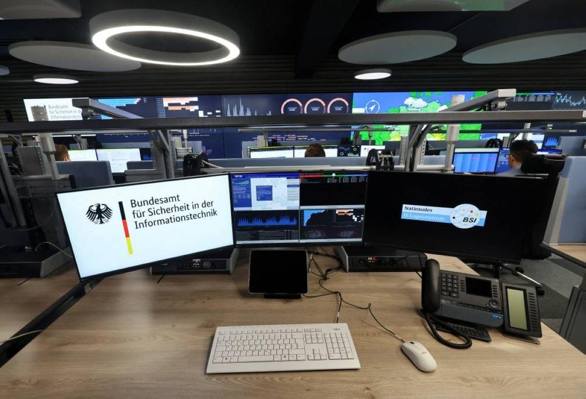 As AI agents go rogue, cyber i...