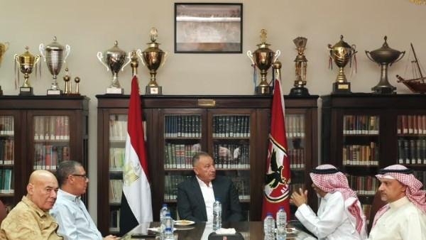الخطيب يستقبل وفد الاتحاد العربي للكرة الطائرة