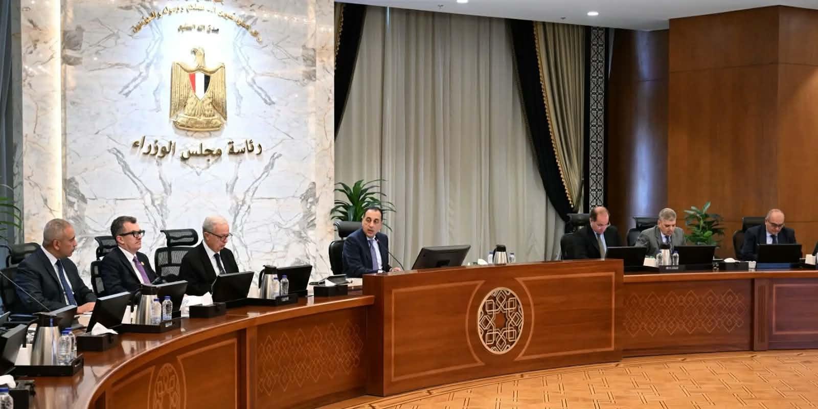 رئيس الوزراء: ملف إدارة الدين العام من أهم القضايا التي تشغل الحكومة خلال المرحلة الحالية