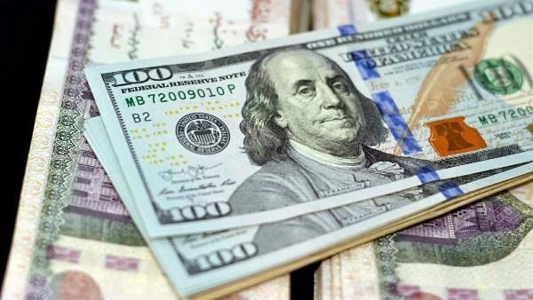 تفاصيل أقل سعر دولار بعد حسم الفائدة في البنوك