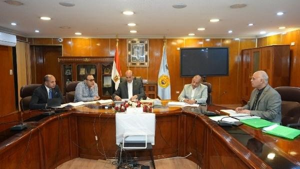 محافظ أسيوط يترأس لجنة اختيار قيادات جديدة بمديرية الزراعة