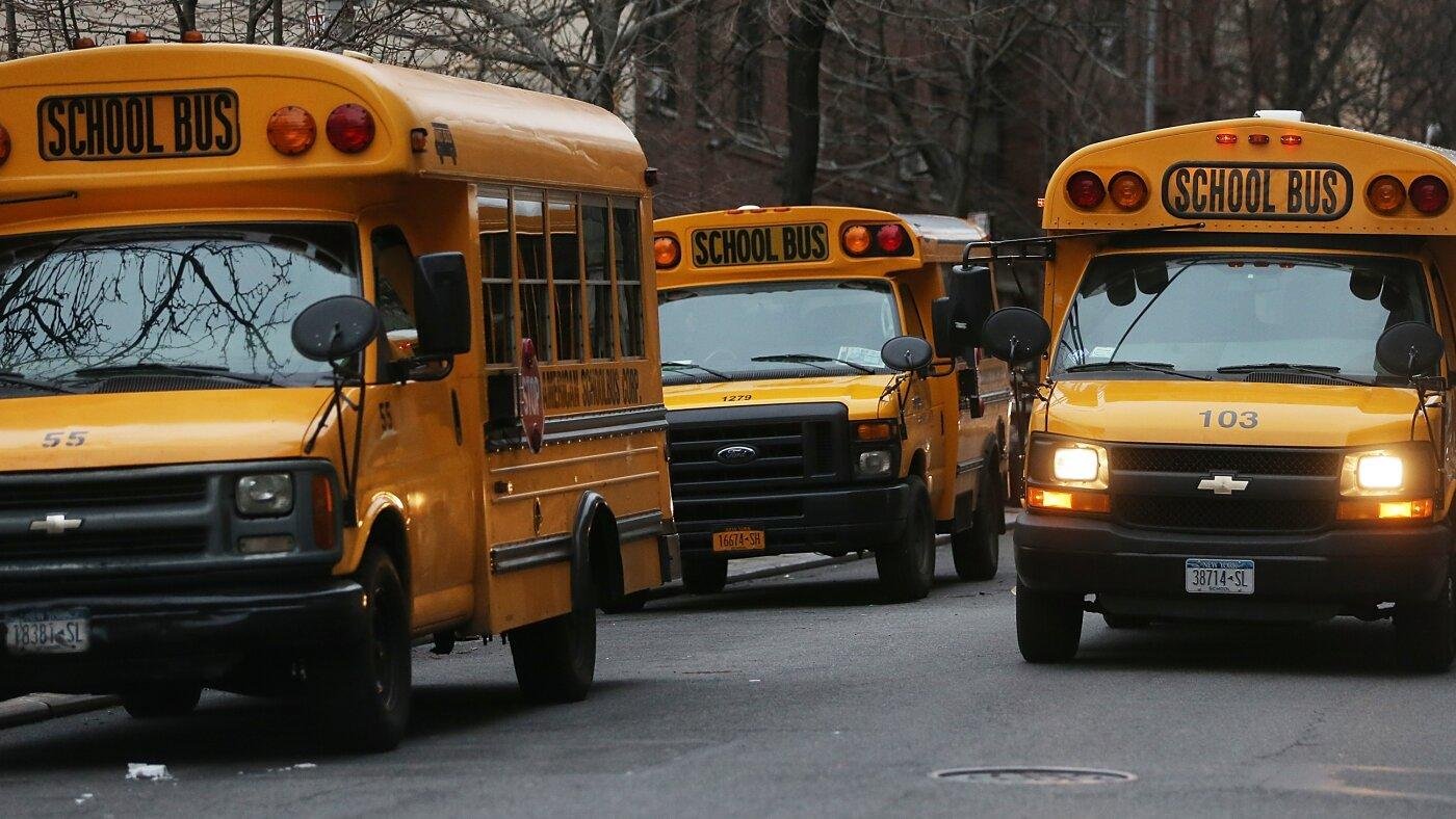 School districts face a back-t...