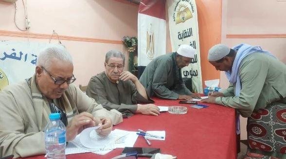 صلح عرفي ينهي نزاعا على أرض بـ7 ملايين جنيه بالمنيا.. وغرامة 300 ألف جنيه لتعويض المشتري