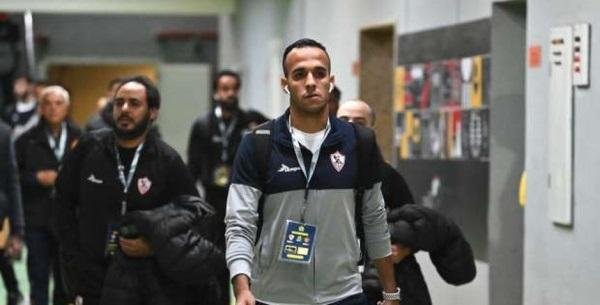 الزمالك يعاقب ناصر منسي ماليا بسبب إلقاء القميص