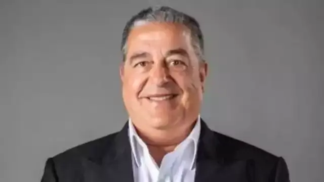 ياسين منصور: "والدي علّمني أن الكلمة عقد والنجاح أهم من المال"