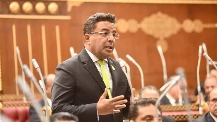 النائب باسل عادل يطالب بمراجعة منظومة بطاقة الخدمات المتكاملة