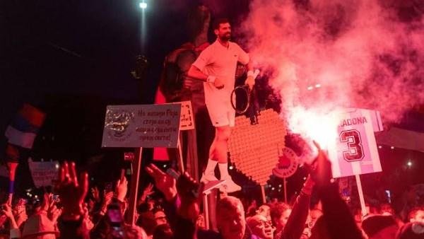 صور.. اعتقالات في برشلونة بعد أعمال نهب وشغب خلال مسيرة ضد الحكومة