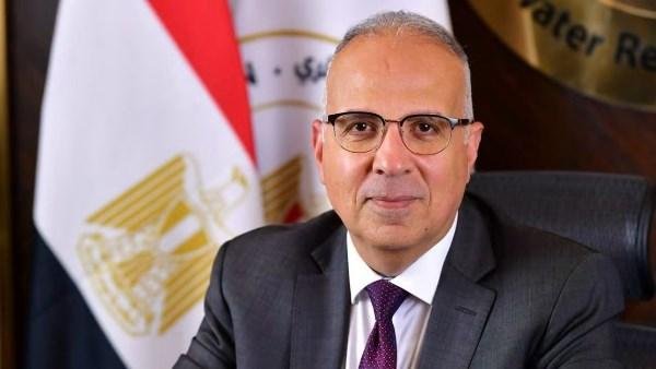 وزير الري يتابع موقف “مشروع تطوير منظومة الري والصرف بواحة سيوة”