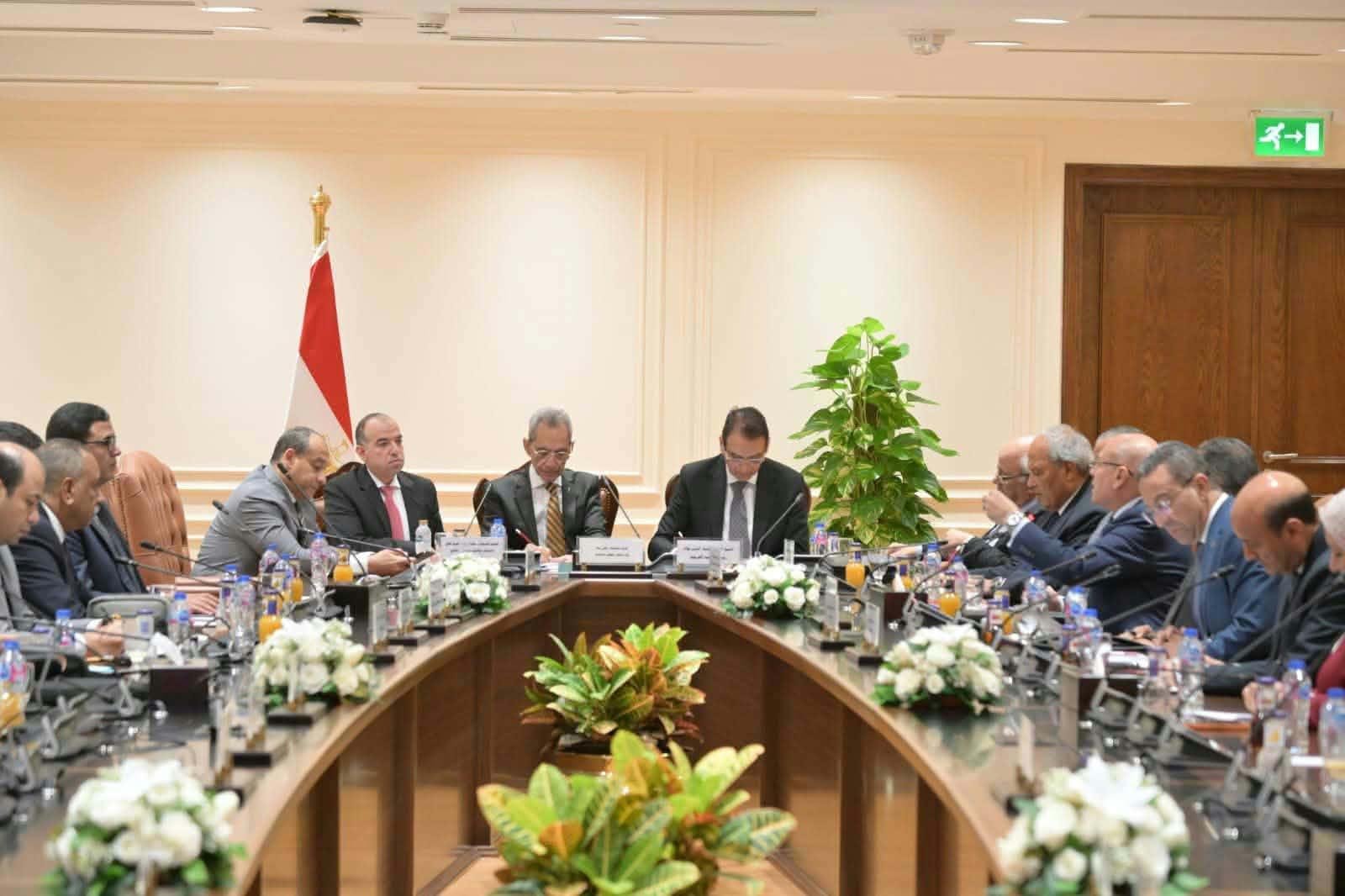 اللجنة الفرعية لدراسة وإعداد مشروع قانون الإدارة المحلية الجديد تناقش مقترحات 5 محافظين