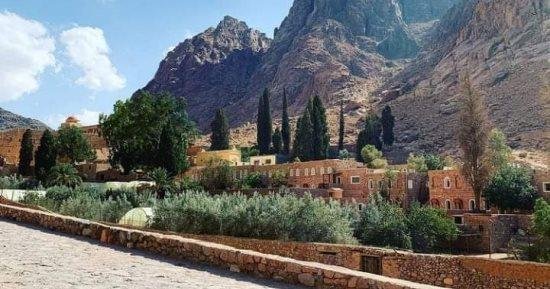 جهاز تعمير سيناء: نفذنا نحو 530 كيلومترا من الطرق بشمال وجنوب سيناء بتكلفة 1.9 مليار جنيه