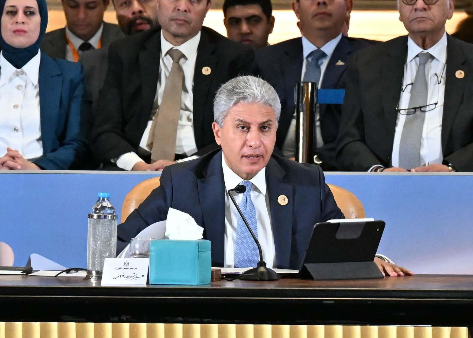 وزير السياحة يشارك في مائدة مستديرة بعنوان موارد النقد وإدارة الدين بمنتدى مصر 2026