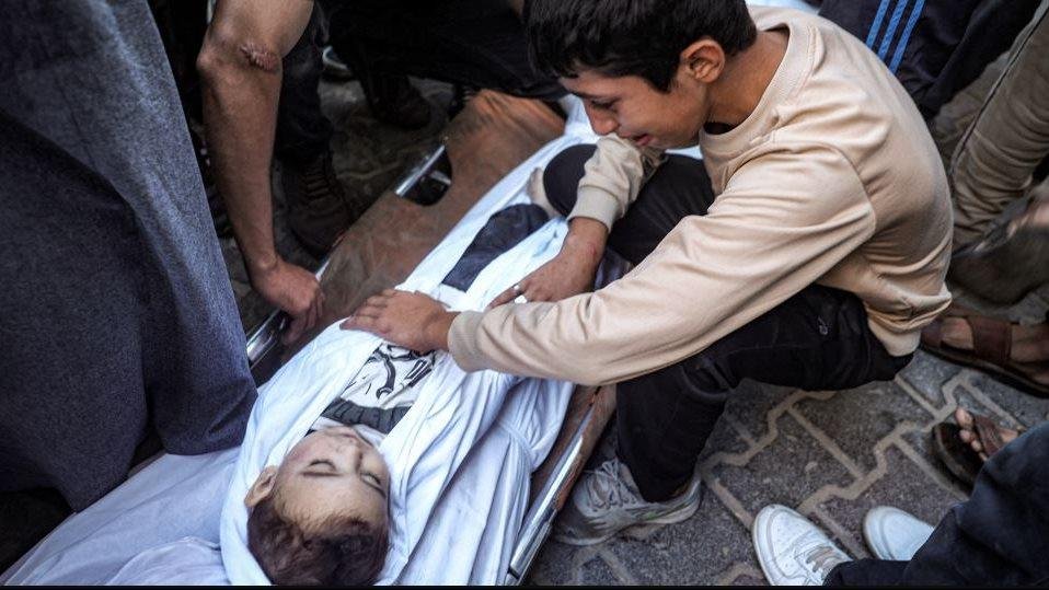استشهاد نجل مدير عام الصحة بغزة خلال غارة على جباليا..وارتقاء طفلة