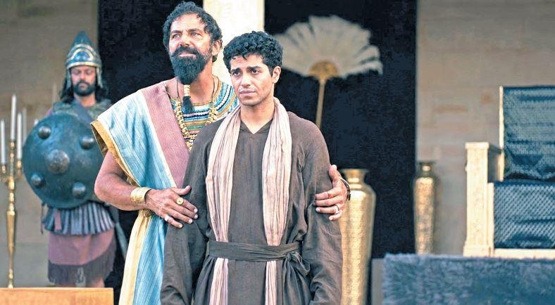 مينا مسعود يواصل حضوره فى السينما العالمية بتجسيد النبى دانيال