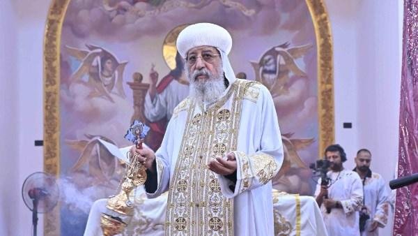 البابا تواضروس يدشن كنيسة يوسف النجار والبابا أثناسيوس الرسولي بالفشن | صور