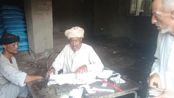 انتظام صرف الأسمدة وتدقيق الحيازات الزراعية بالزينية قبلي في الأقصر