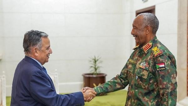 تحرك عربي لإنقاذ السودان.. نبيل فهمي يطرق أبواب السلام من الخرطوم