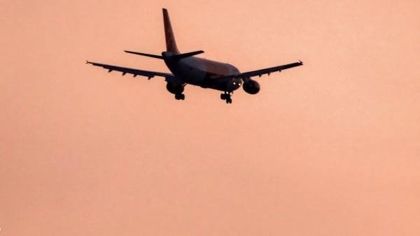 إيران تعلن وصول أول رحلة من النجف إلى طهران بعد الاستثناء من العقوبات
