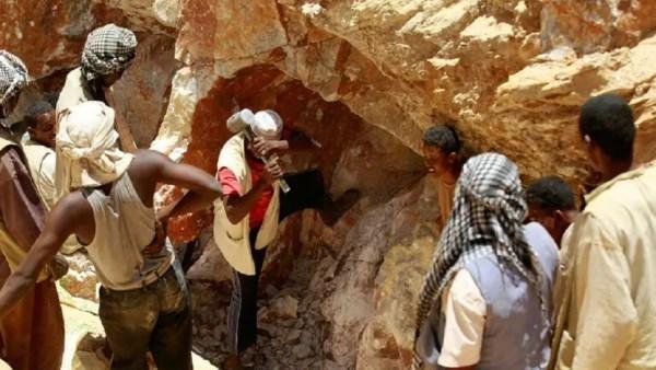 مصادر سودانية: مقتل 11 شخصا وإصابة 30 جراء انهيار منجم للتعدين الأهلي