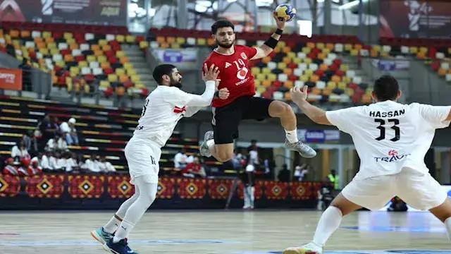 في الثواني الأخيرة.. الأهلي يهزم الزمالك ويتوج بطلًا لأفريقيا لكرة اليد