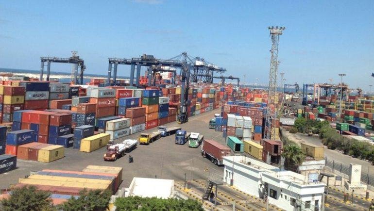 استقبال ومغادرة 41 سفينة وتداول 115 ألف طن بضائع بميناء الإسكندرية